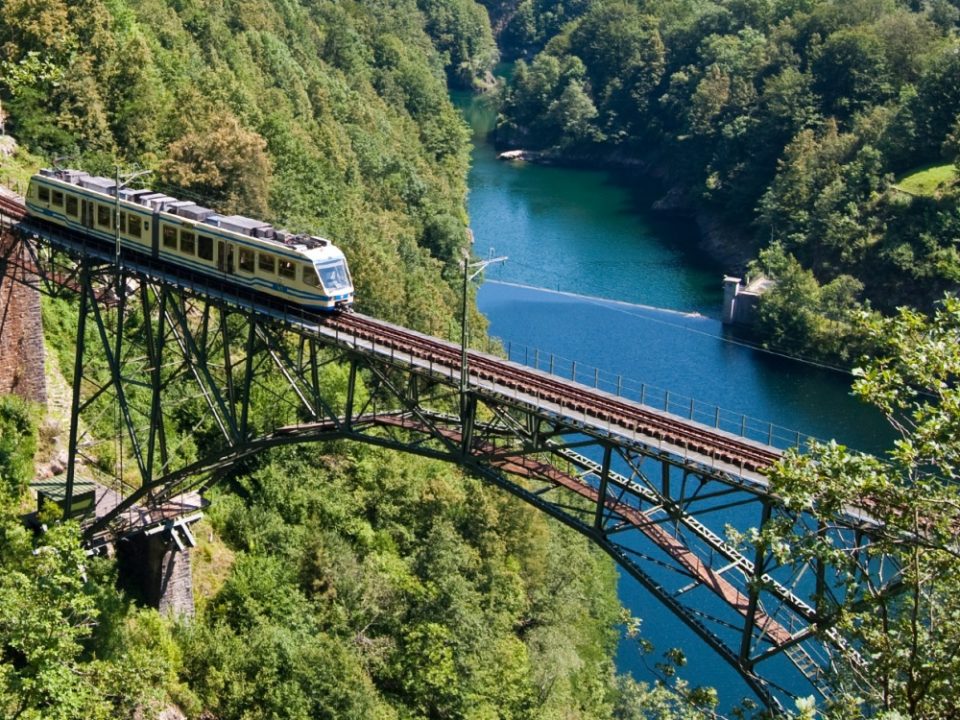 Centovalli-Bahn Lago-Maggiore-Express