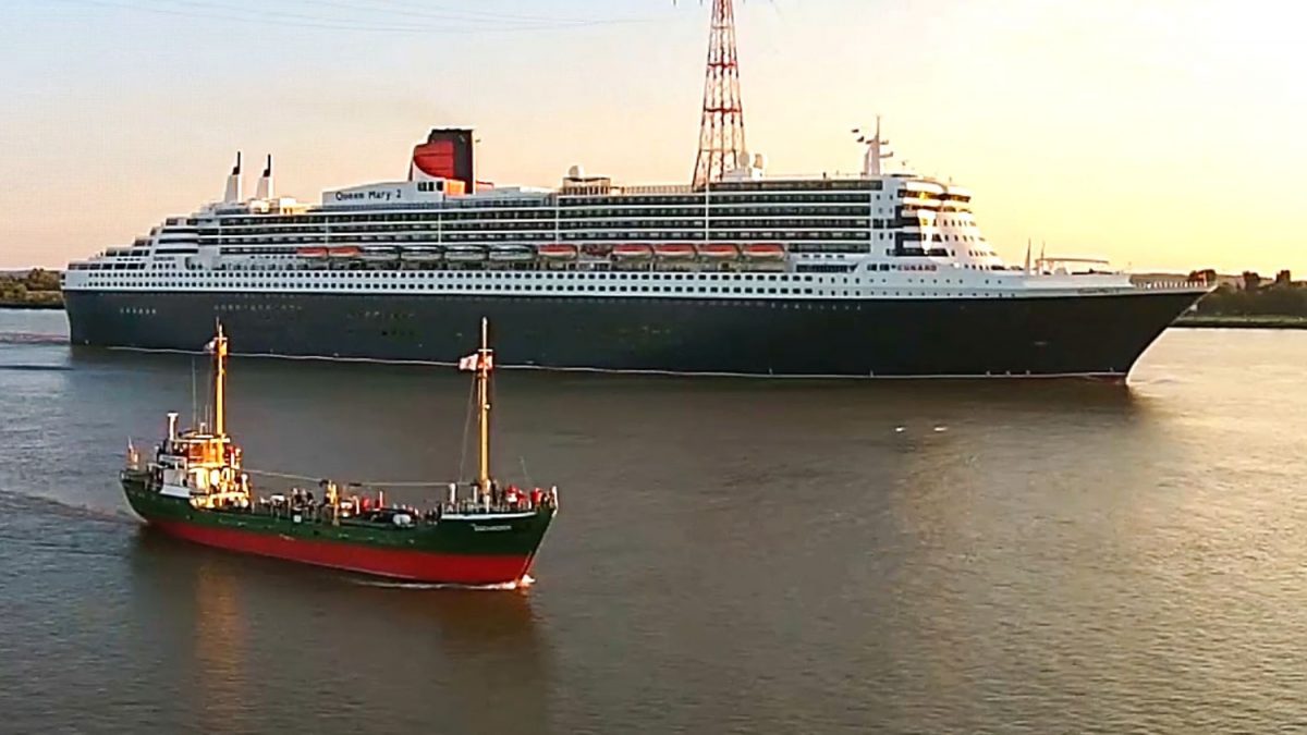 Nostalgie Modern Meer Queen Mary 2 Greundiek Elbe