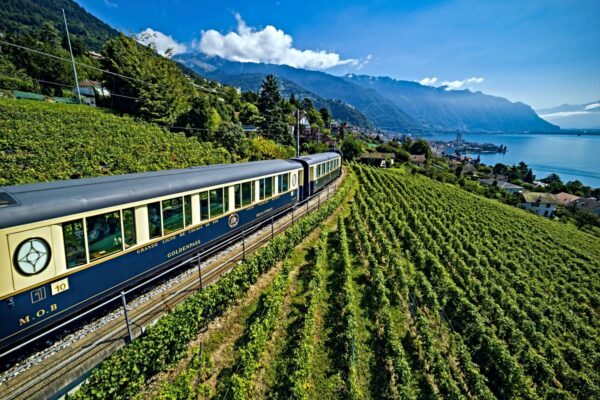 Dampfschiff Genfer See Lac Leman Genf Roters Kreuz UN Uhren Belle Epoque Montreux